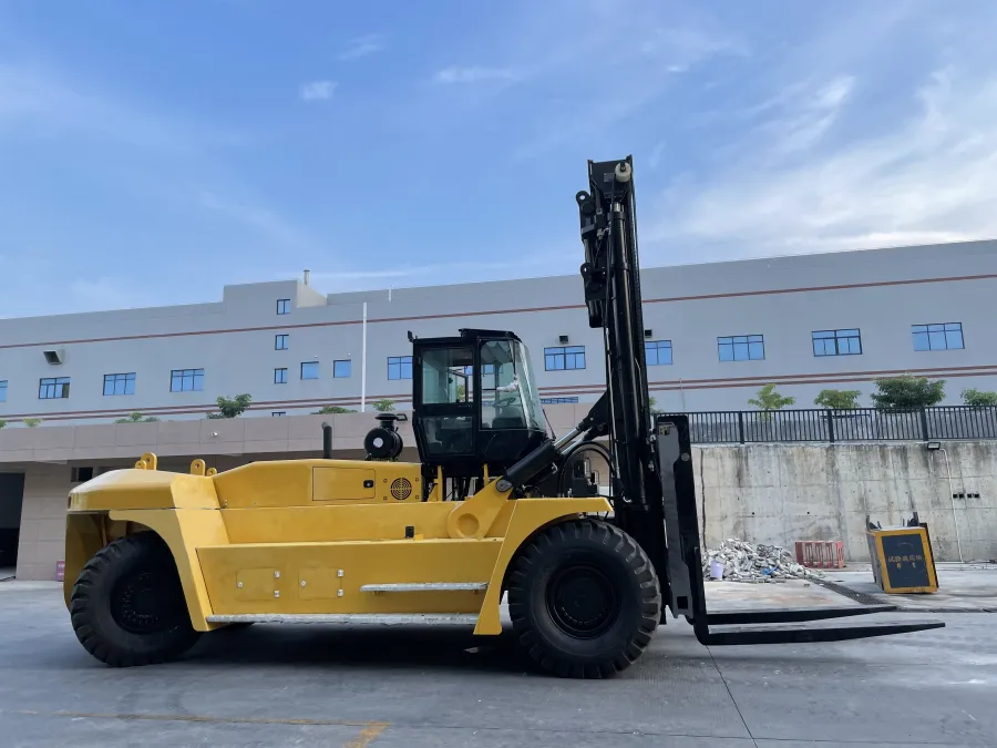 SOCMA HNF-400H Stivuitor Diesel, 40 Tone