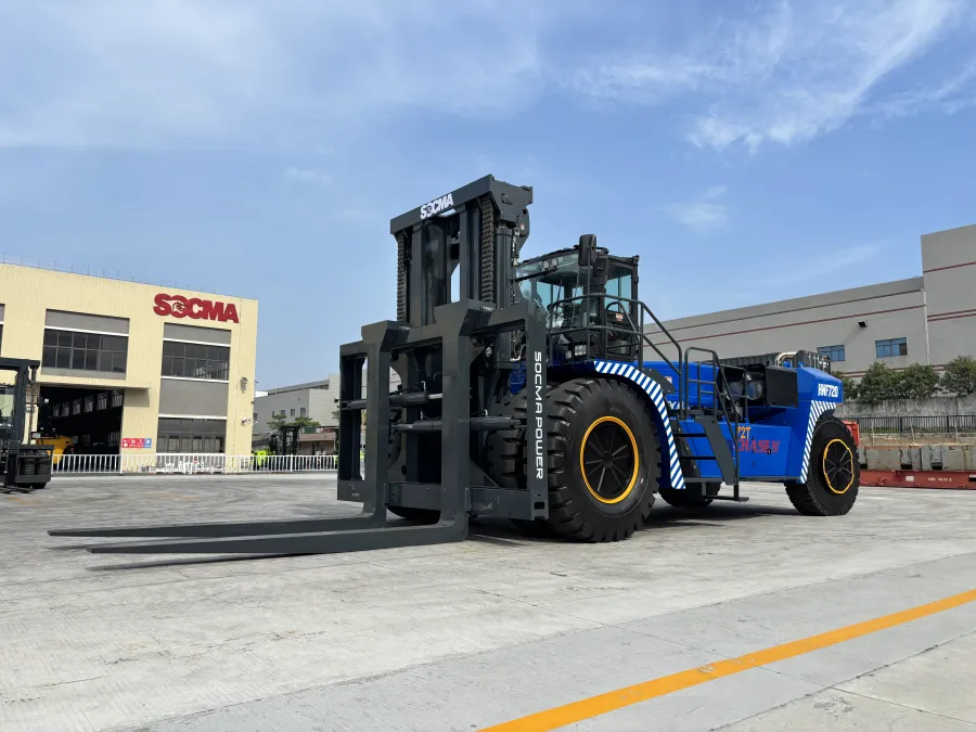 SOCMA HNF-720 Diesel Forklift, 72 Tonnes
